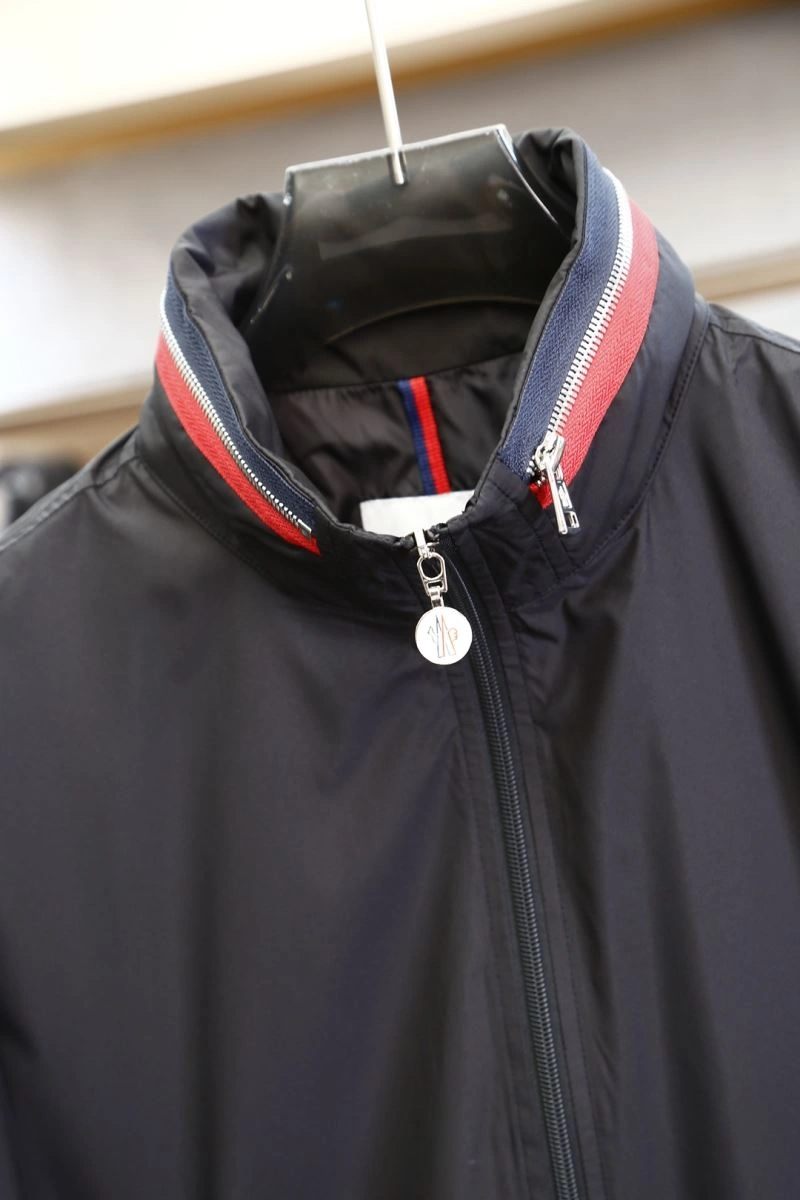 Moncler Outwear Durable 141542
