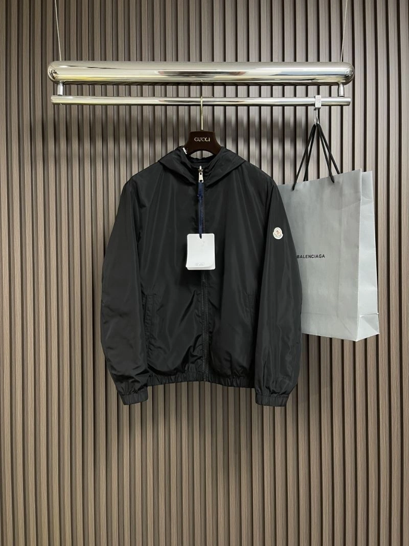 Upgraded Moncler Outwear 141536