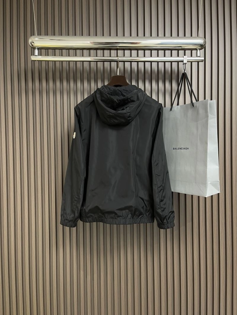 Upgraded Moncler Outwear 141536