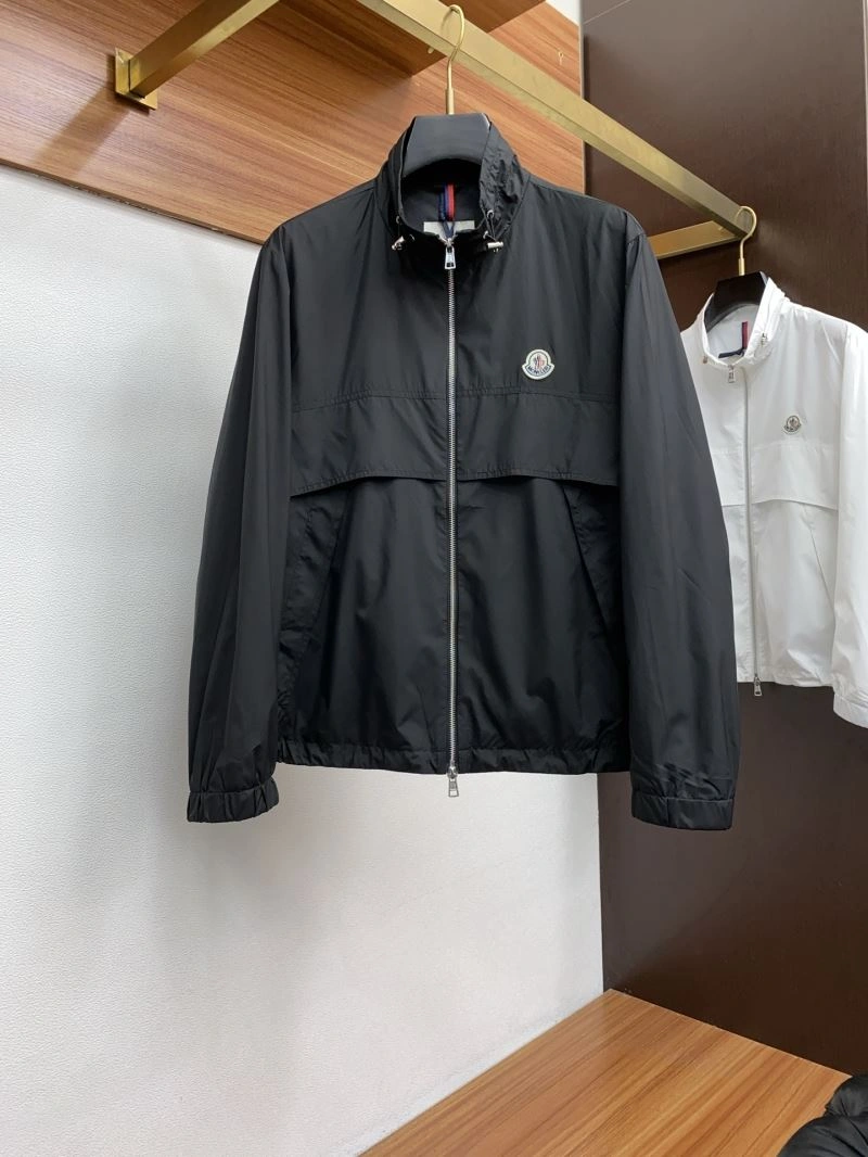 Trendy Moncler Outwear 141530