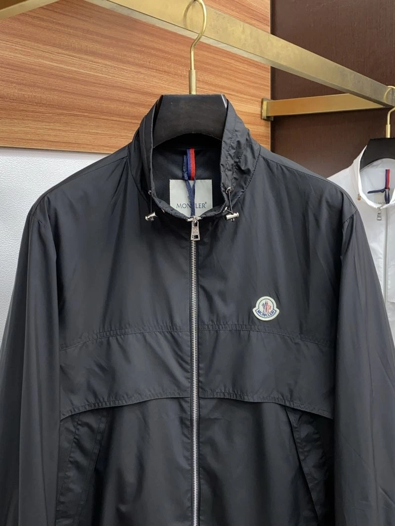 Trendy Moncler Outwear 141530