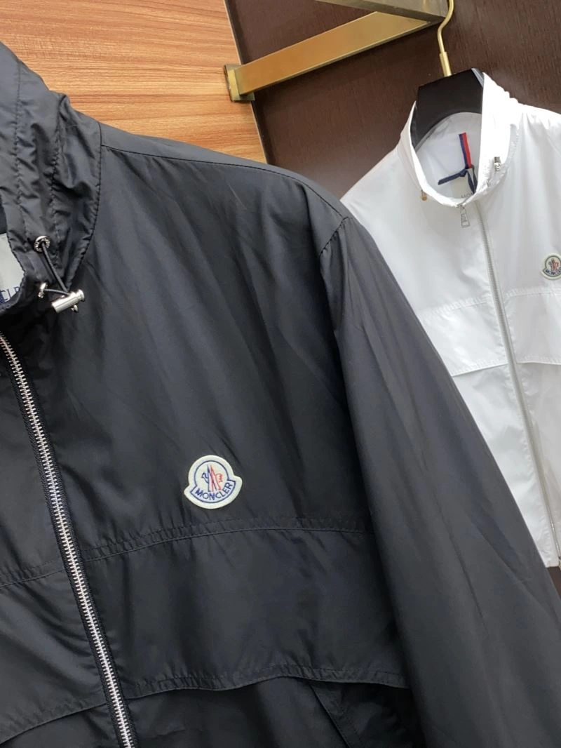 Trendy Moncler Outwear 141530