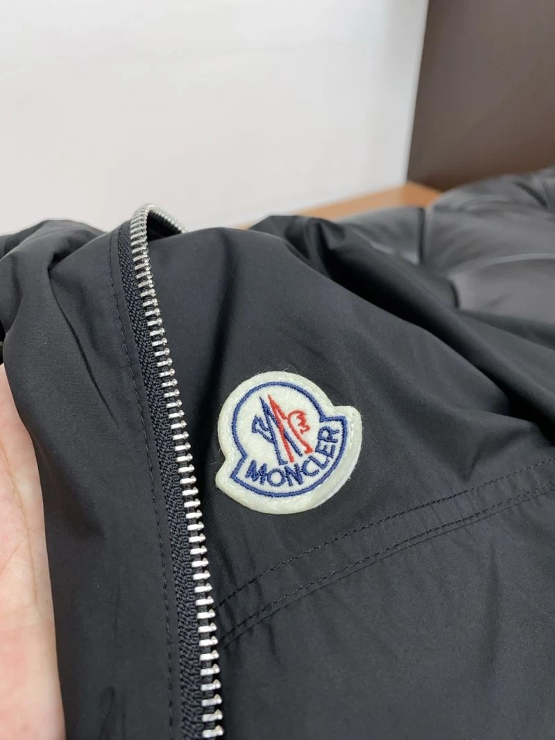 Trendy Moncler Outwear 141530