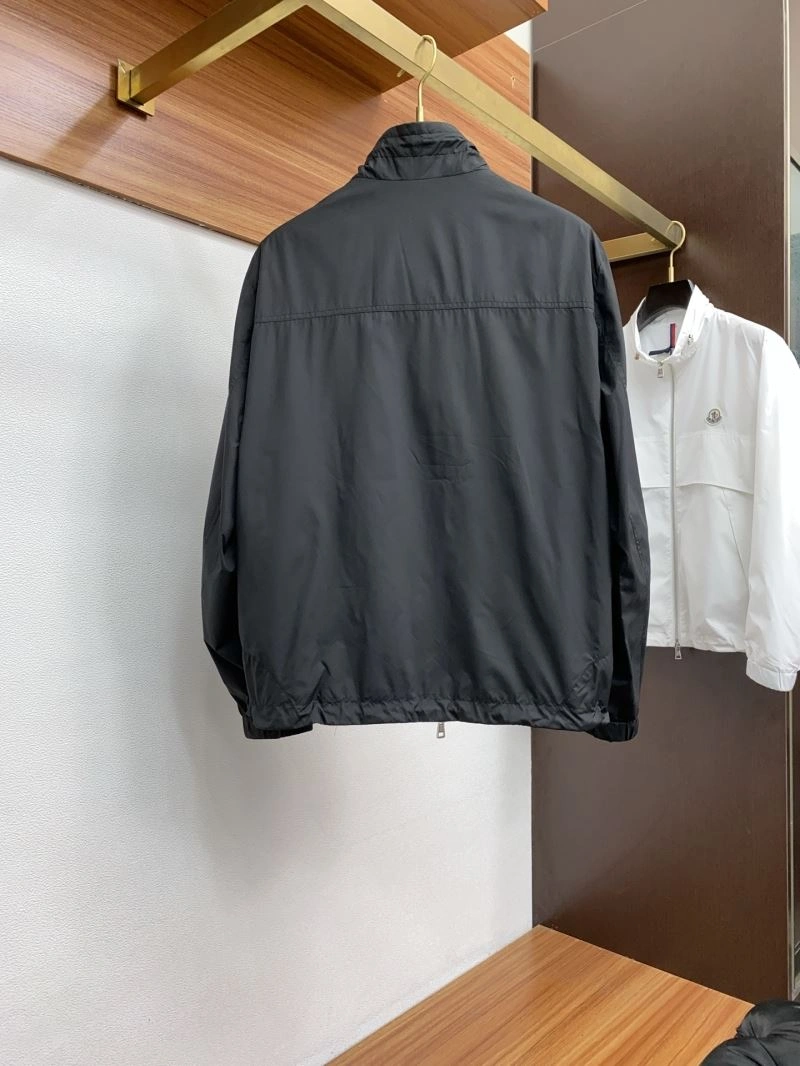 Trendy Moncler Outwear 141530