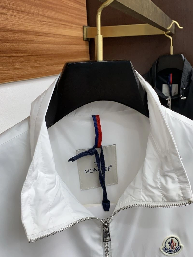 Moncler Outwear Premium 141529