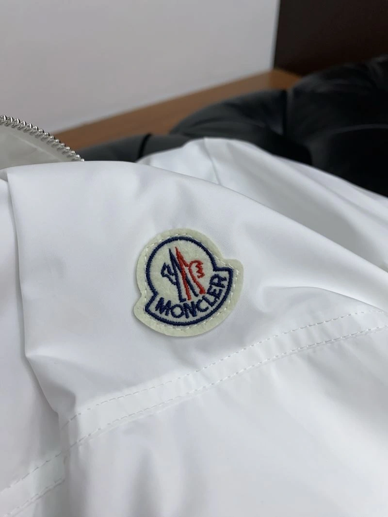 Moncler Outwear Premium 141529