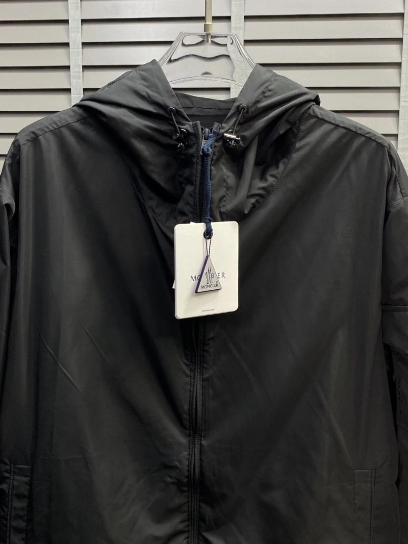 Moncler Outwear SportInspired 141534