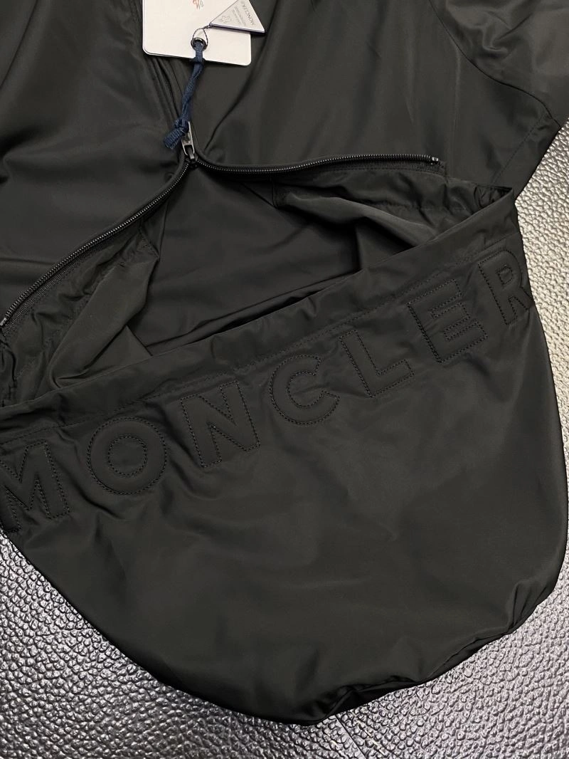 Moncler Outwear SportInspired 141534