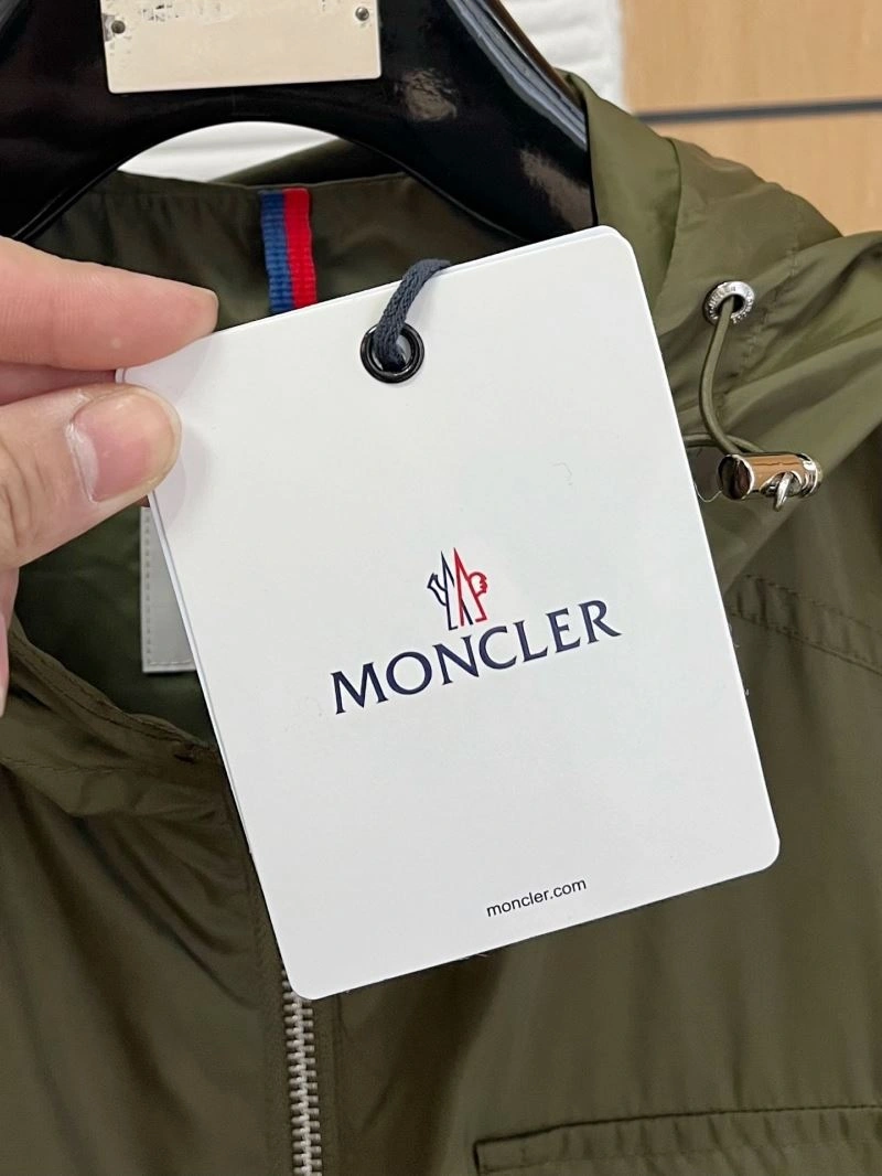 Moncler Outwear Contemporary 141528