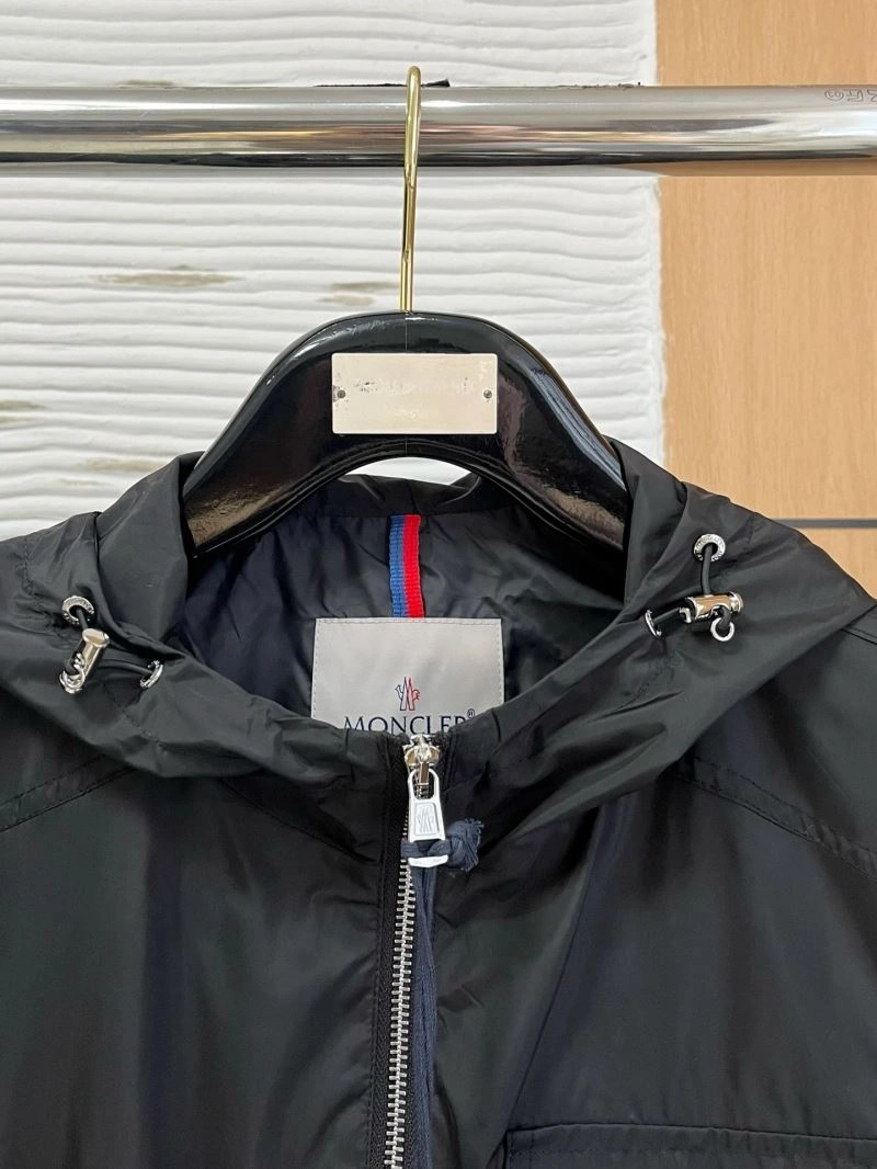 Flexible Moncler Outwear 141533
