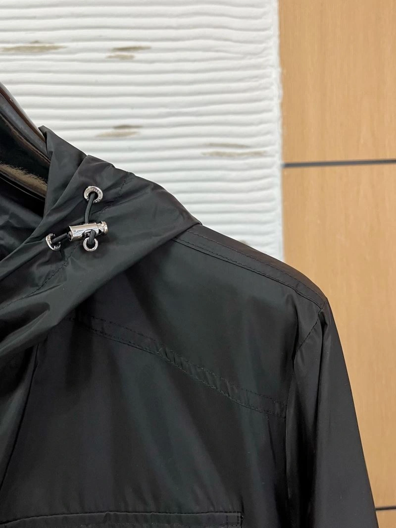 Flexible Moncler Outwear 141533
