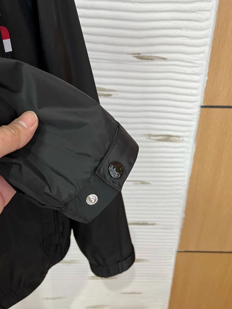 Flexible Moncler Outwear 141533