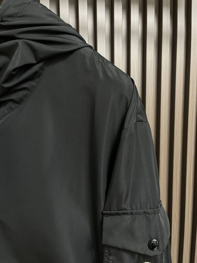 WrinkleFree Moncler Outwear 141199
