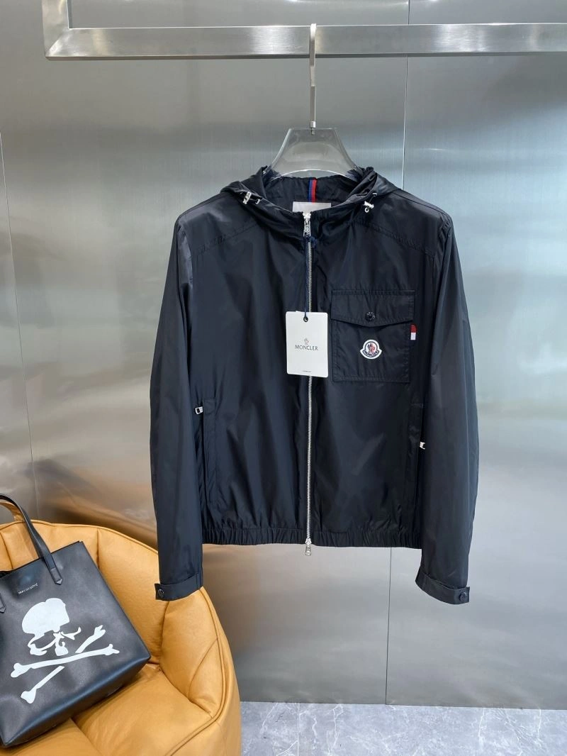 Moncler Outwear OdorResistant 141185