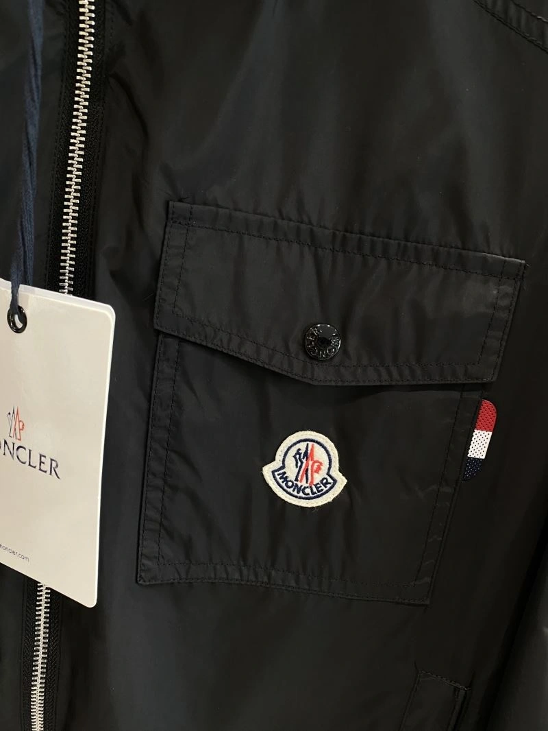 Moncler Outwear OdorResistant 141185