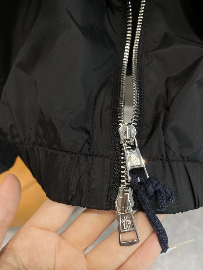 Moncler Outwear OdorResistant 141185