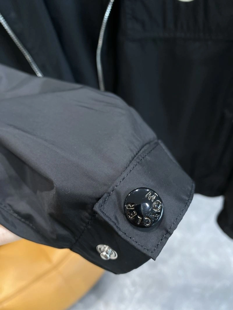 Moncler Outwear OdorResistant 141185