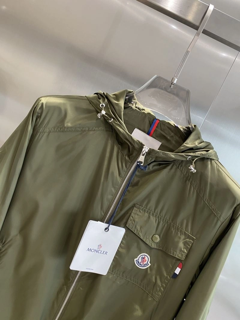 Breathable Moncler Outwear 141181