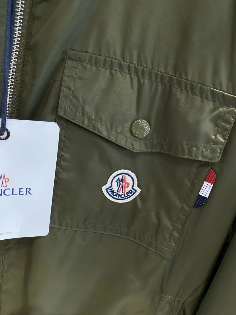 Breathable Moncler Outwear 141181