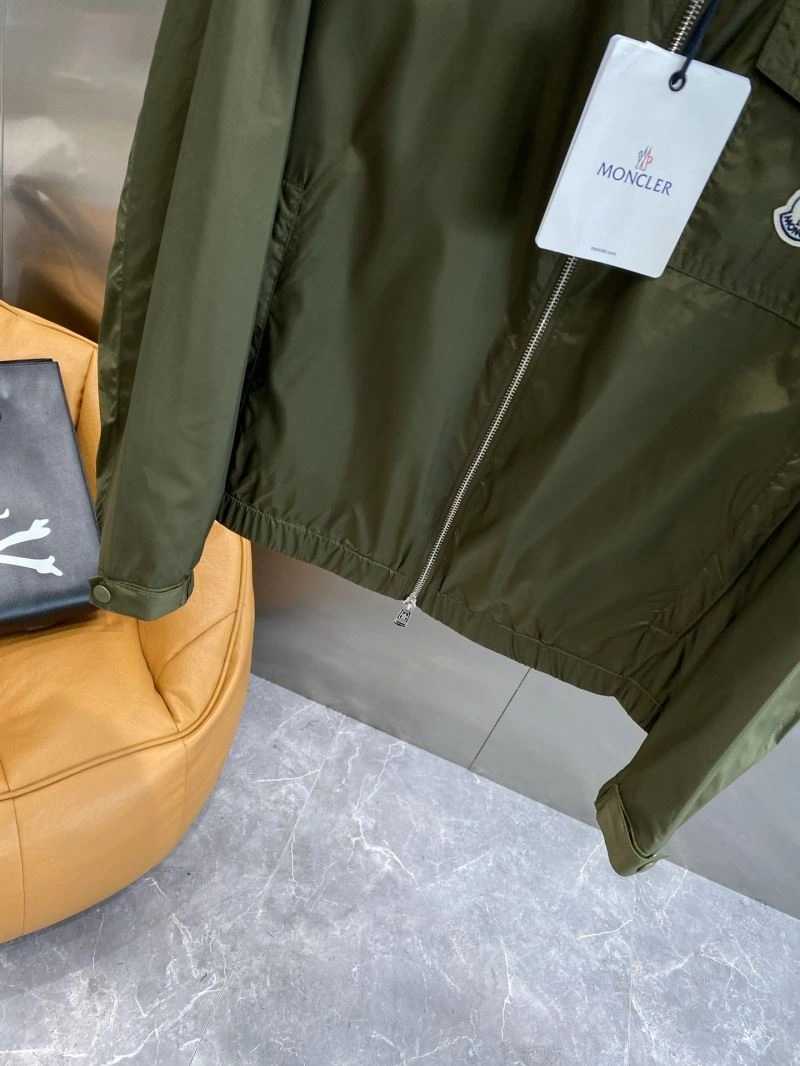 Breathable Moncler Outwear 141181