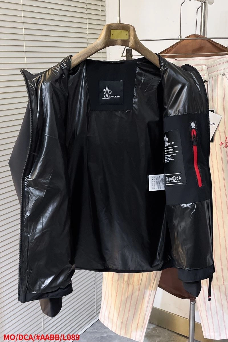 Moncler Outwear Unique 141179