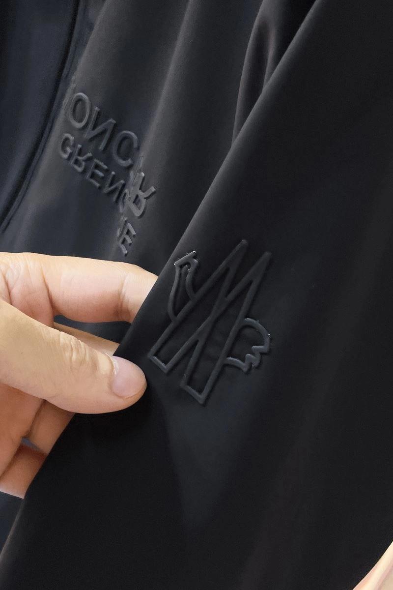 Moncler Outwear Unique 141179