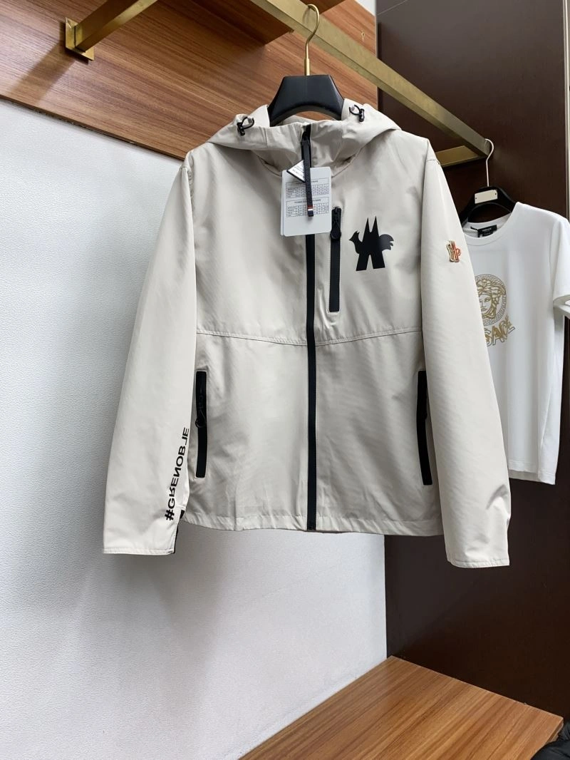 Moncler Outwear Fashionable 141174