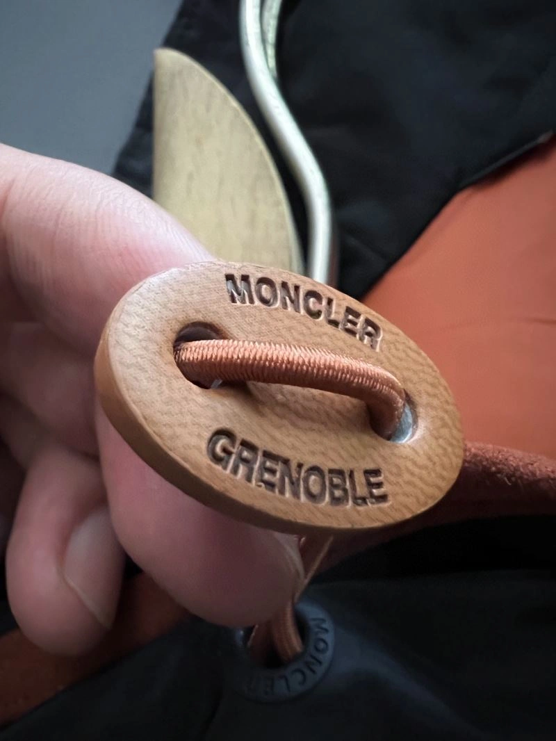 Supportive Moncler Outwear 141212