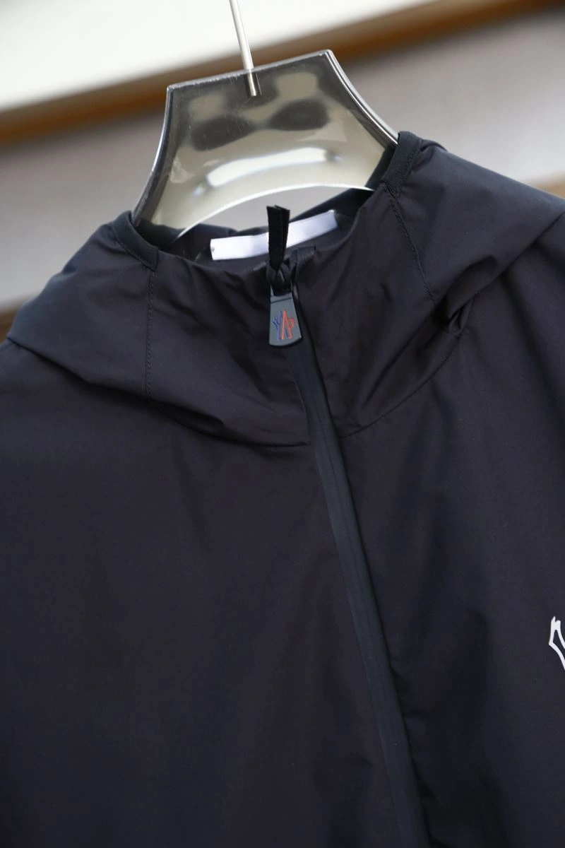 Moncler Outwear Refined 141172
