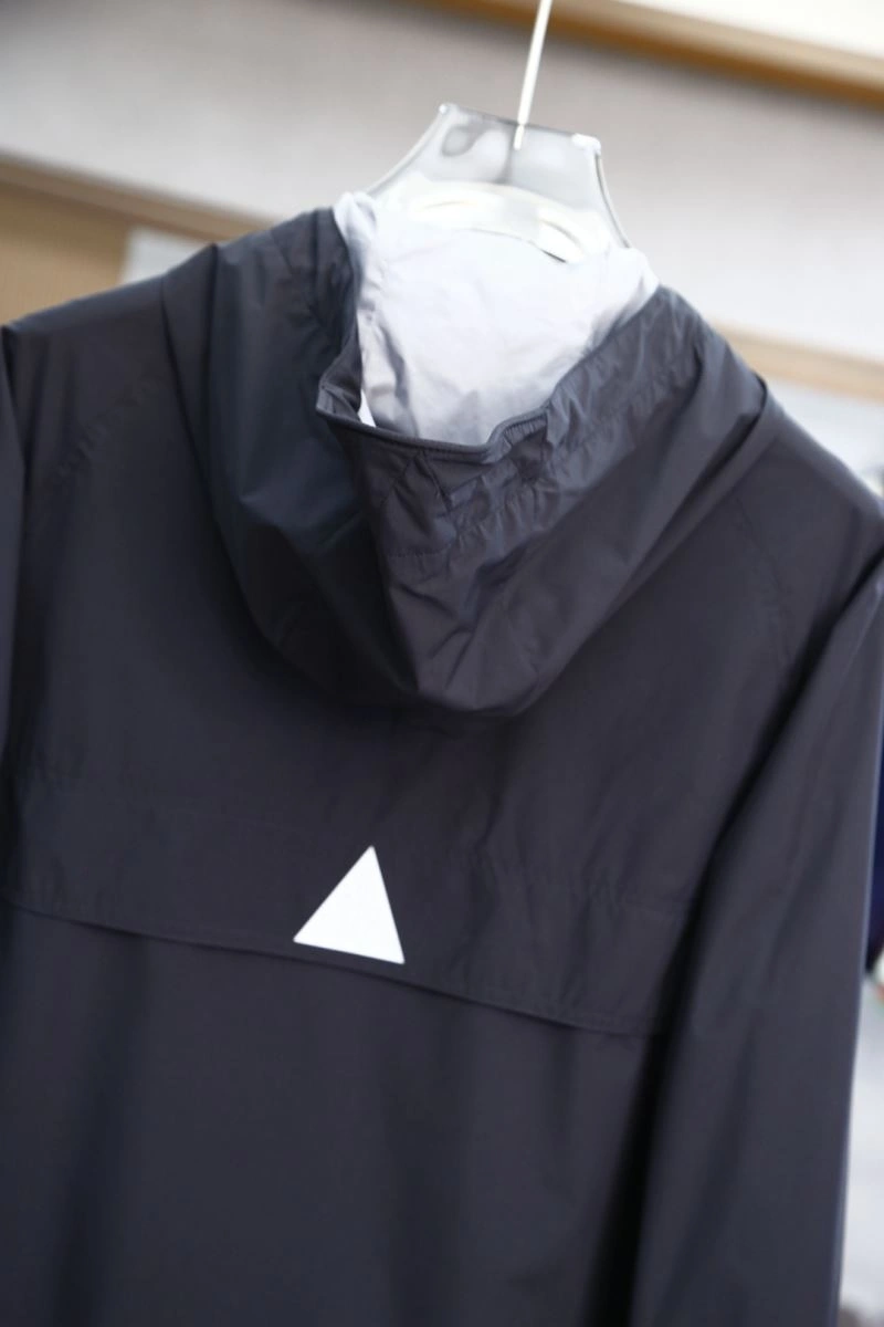 Sophisticated Moncler Outwear 141169