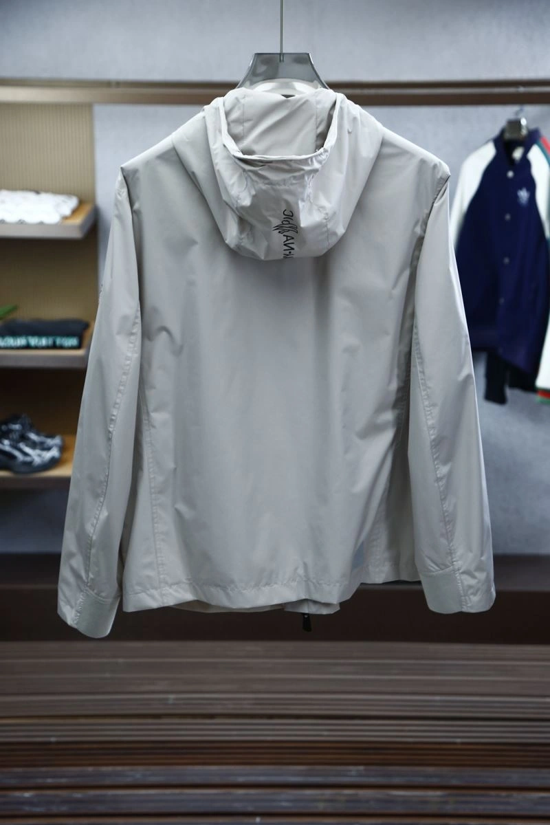 Breathable Moncler Outwear 141162