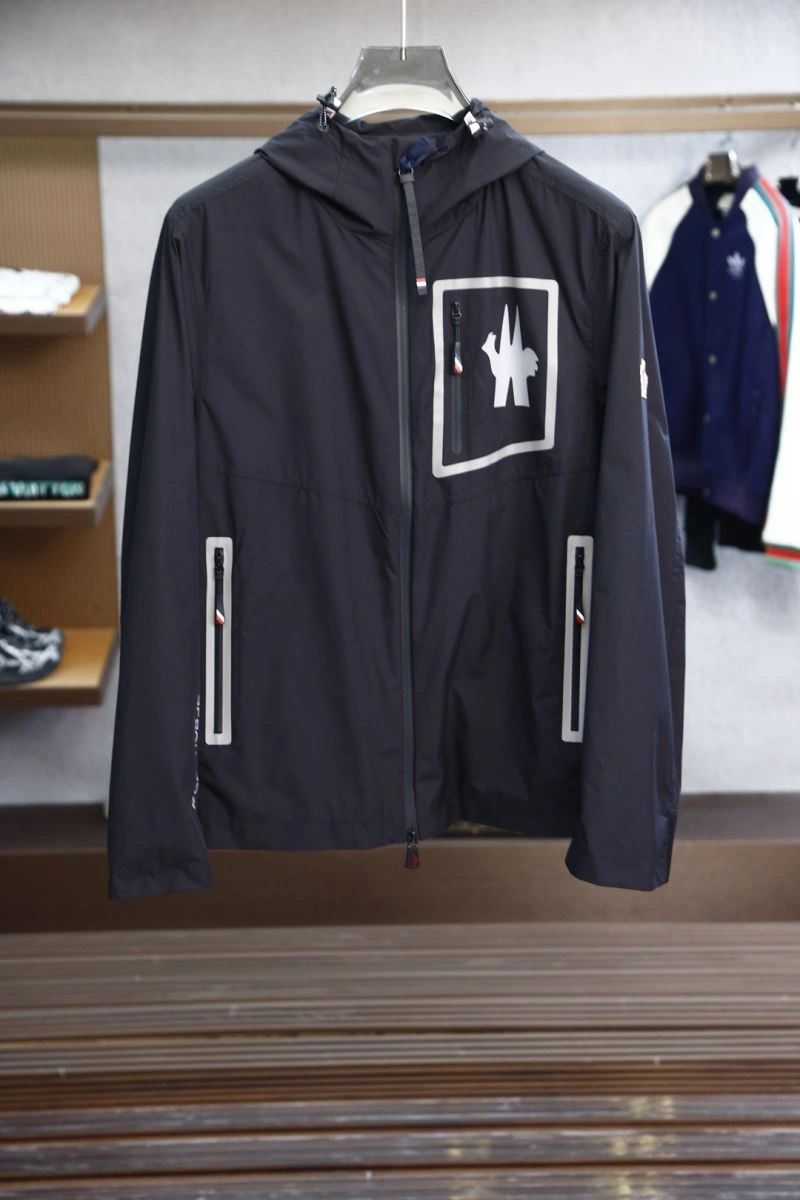 Breathable Moncler Outwear 141162
