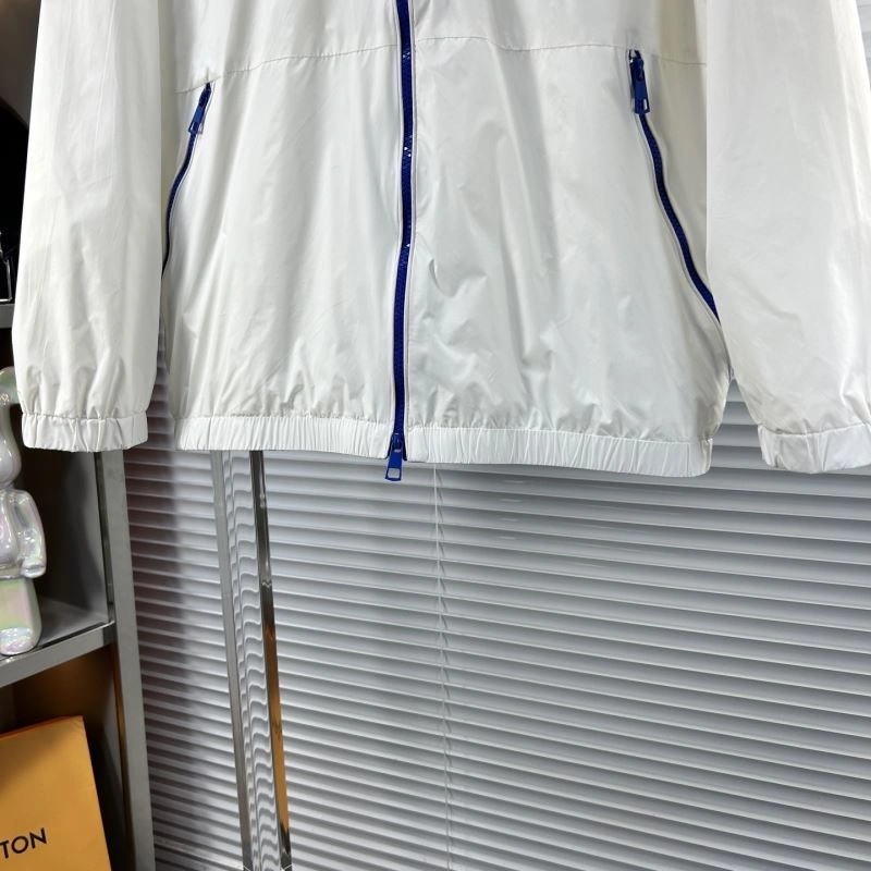 Moncler Outwear Seasonal 141154