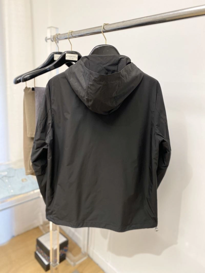 Moncler Outwear Snug 141168