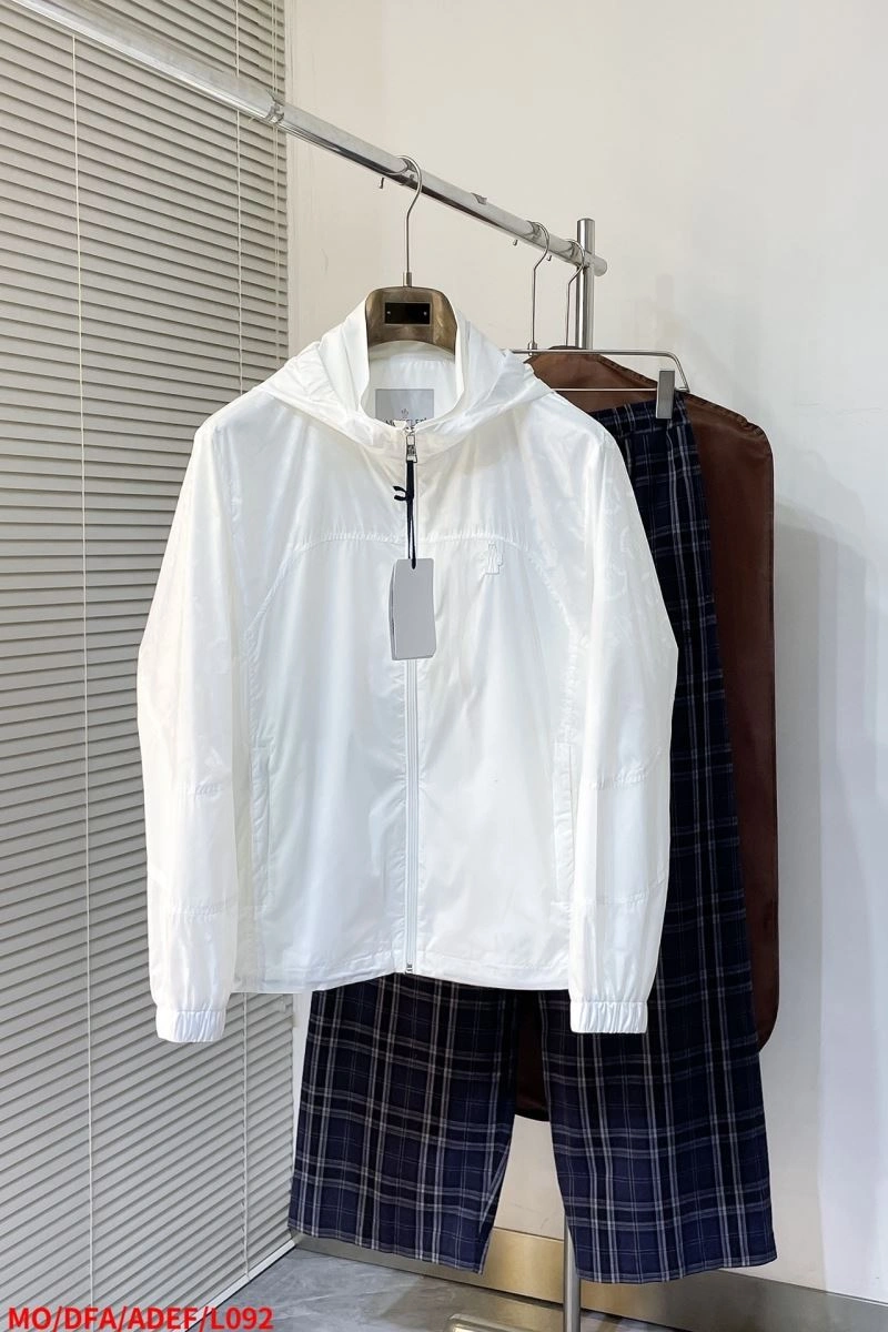 Moncler Outwear Sustainable 141164