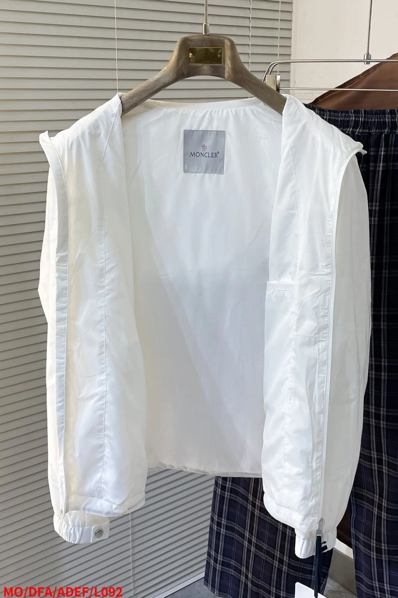 Moncler Outwear Sustainable 141164