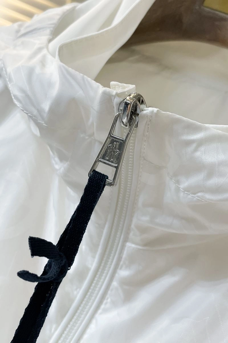 Moncler Outwear Sustainable 141164