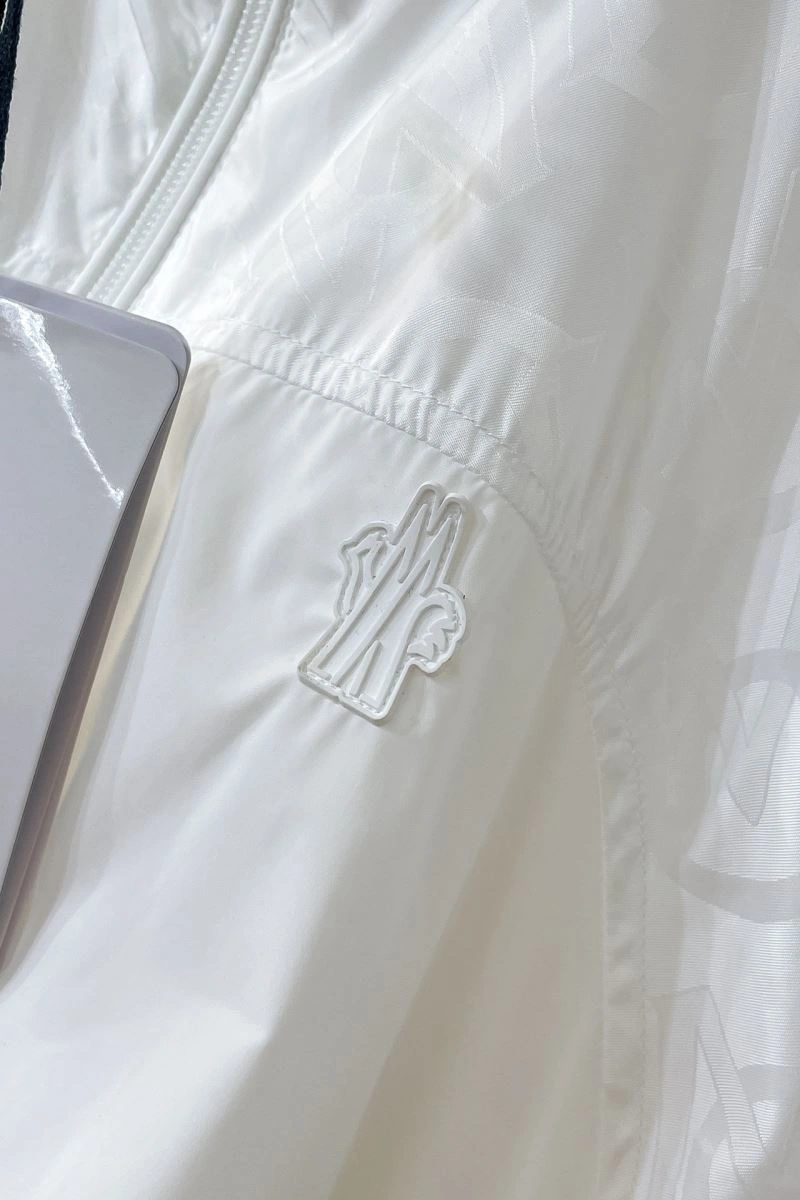 Moncler Outwear Sustainable 141164