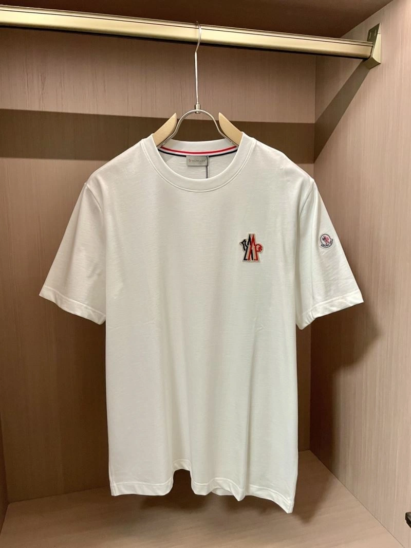 Moncler Outwear MultiPurpose 141151