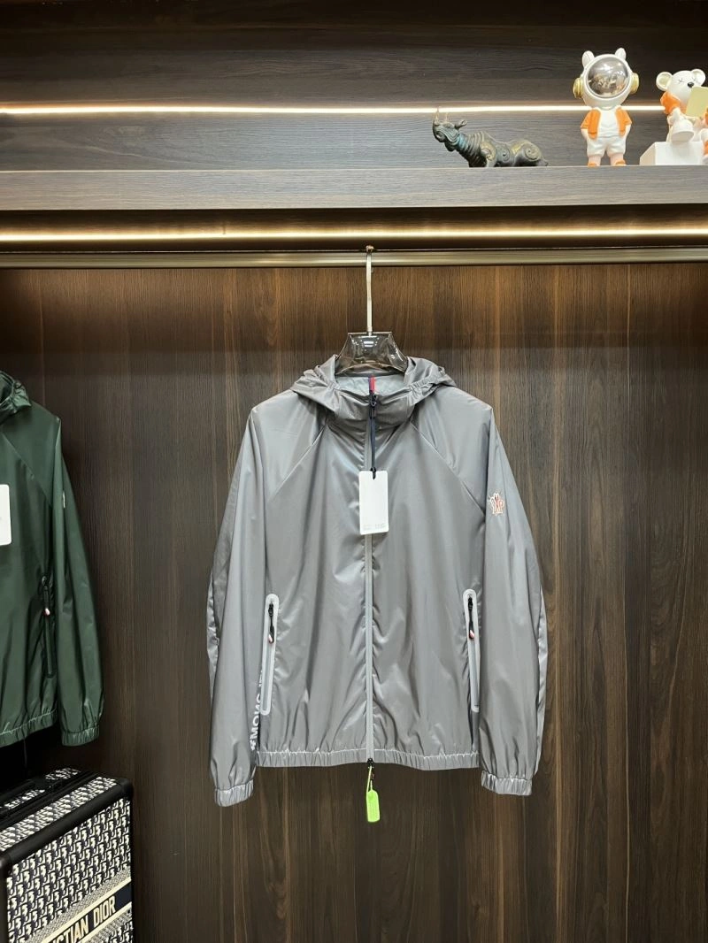 Moncler Outwear Breathable 141157