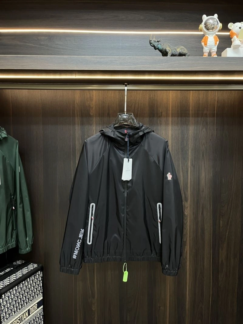 Moncler Outwear Breathable 141157