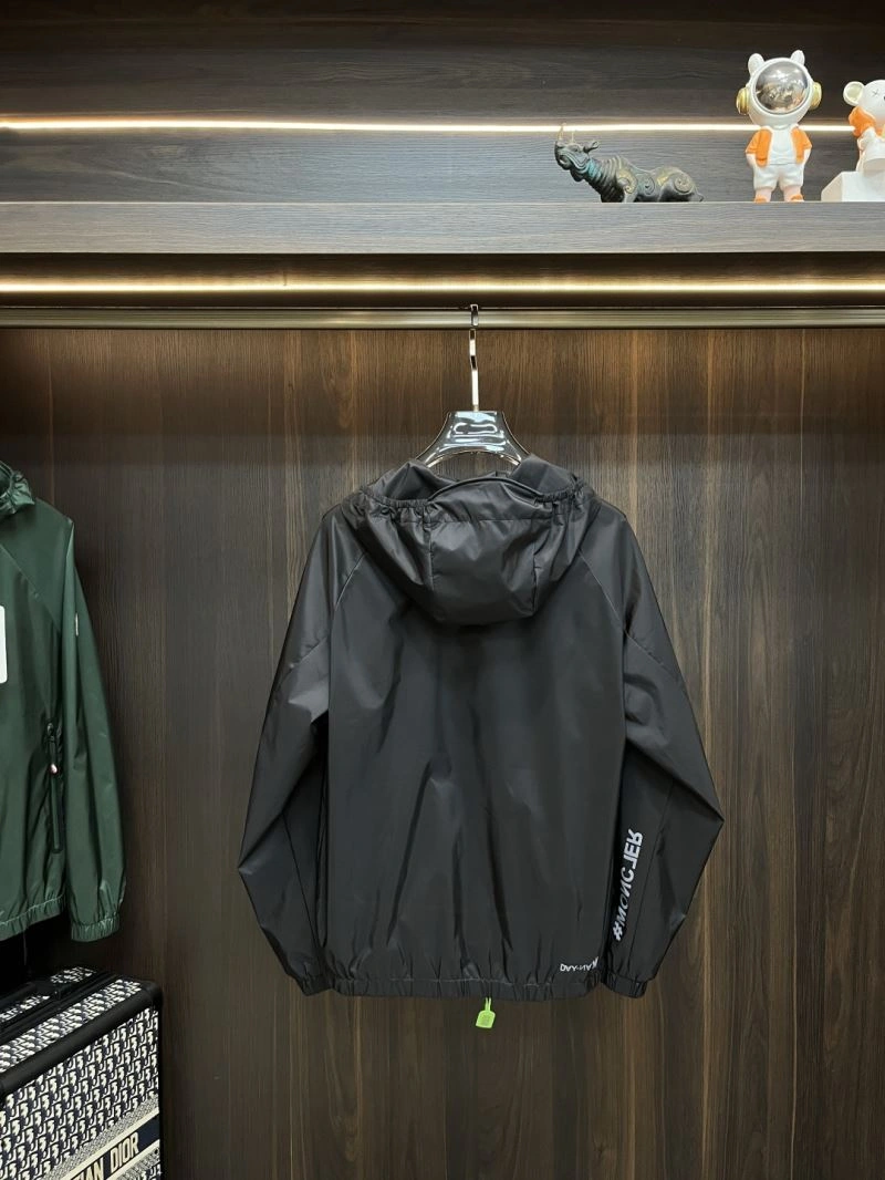 Moncler Outwear Breathable 141157