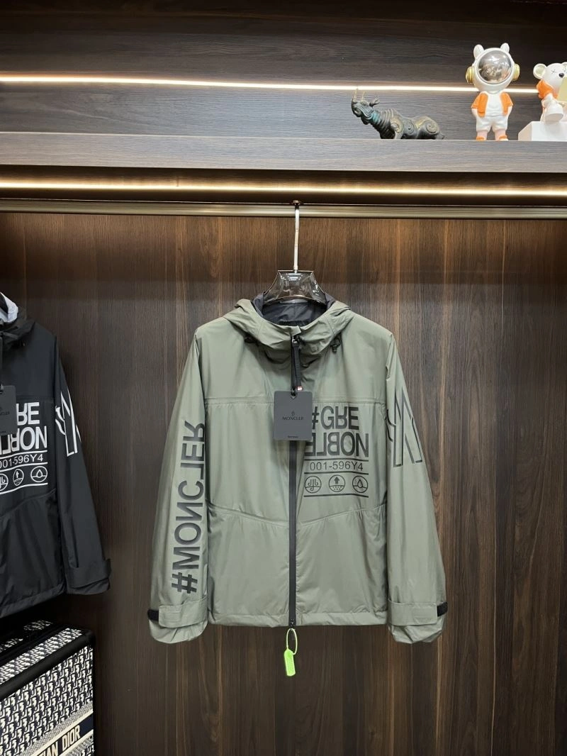 WrinkleFree Moncler Outwear 141166