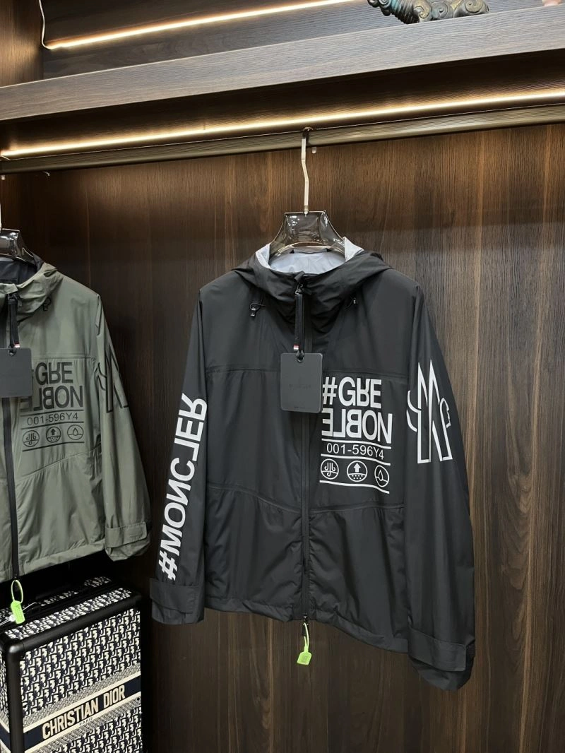 WrinkleFree Moncler Outwear 141166