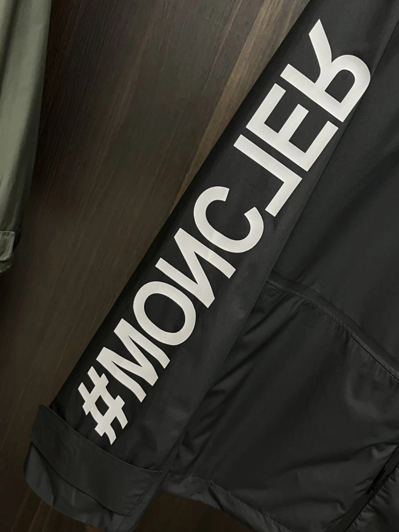 WrinkleFree Moncler Outwear 141166