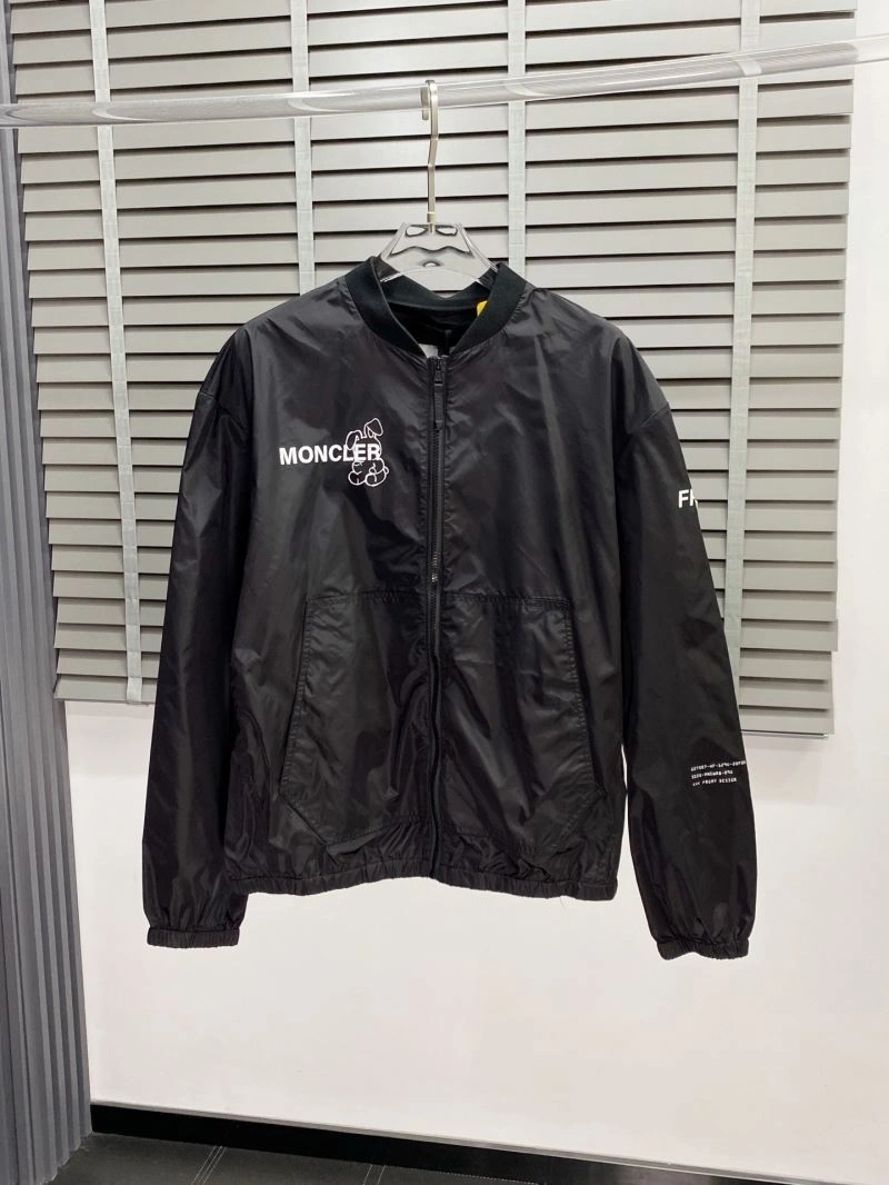 Trendsetting Moncler Outwear 141167
