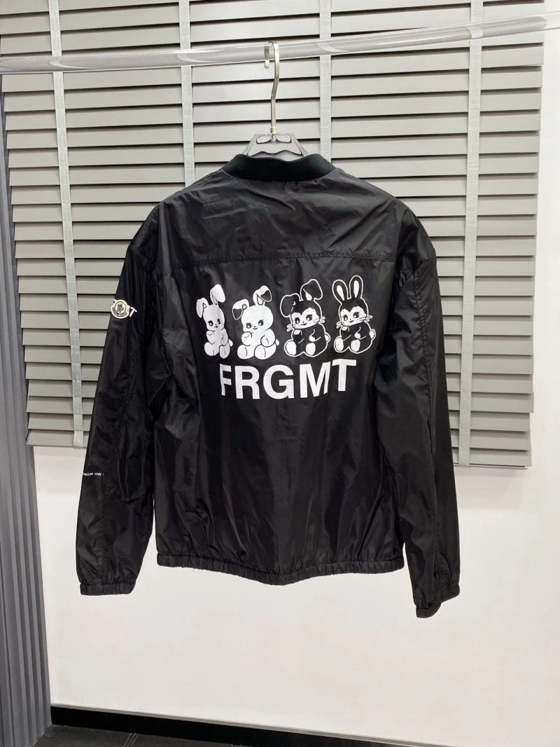 Trendsetting Moncler Outwear 141167