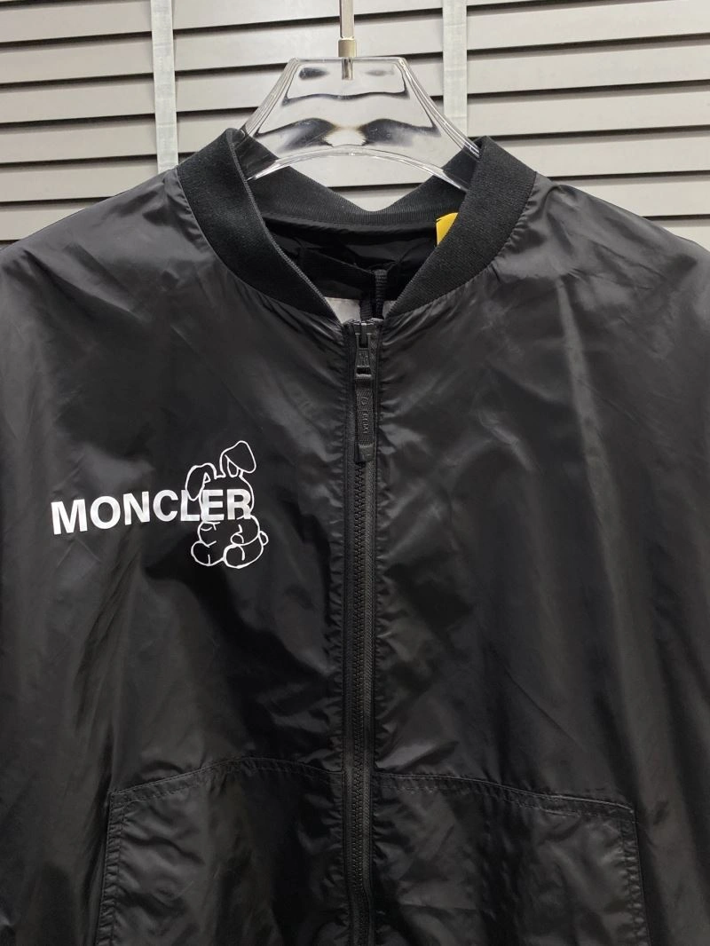Trendsetting Moncler Outwear 141167