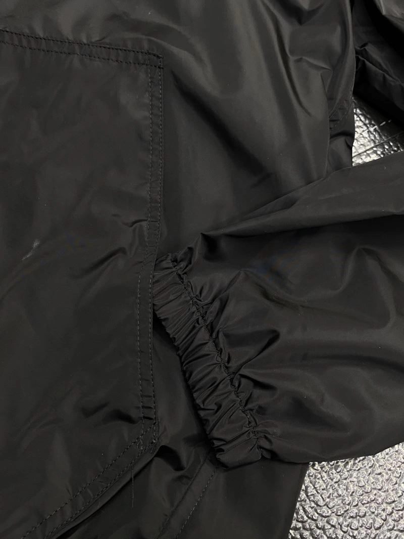 Trendsetting Moncler Outwear 141167