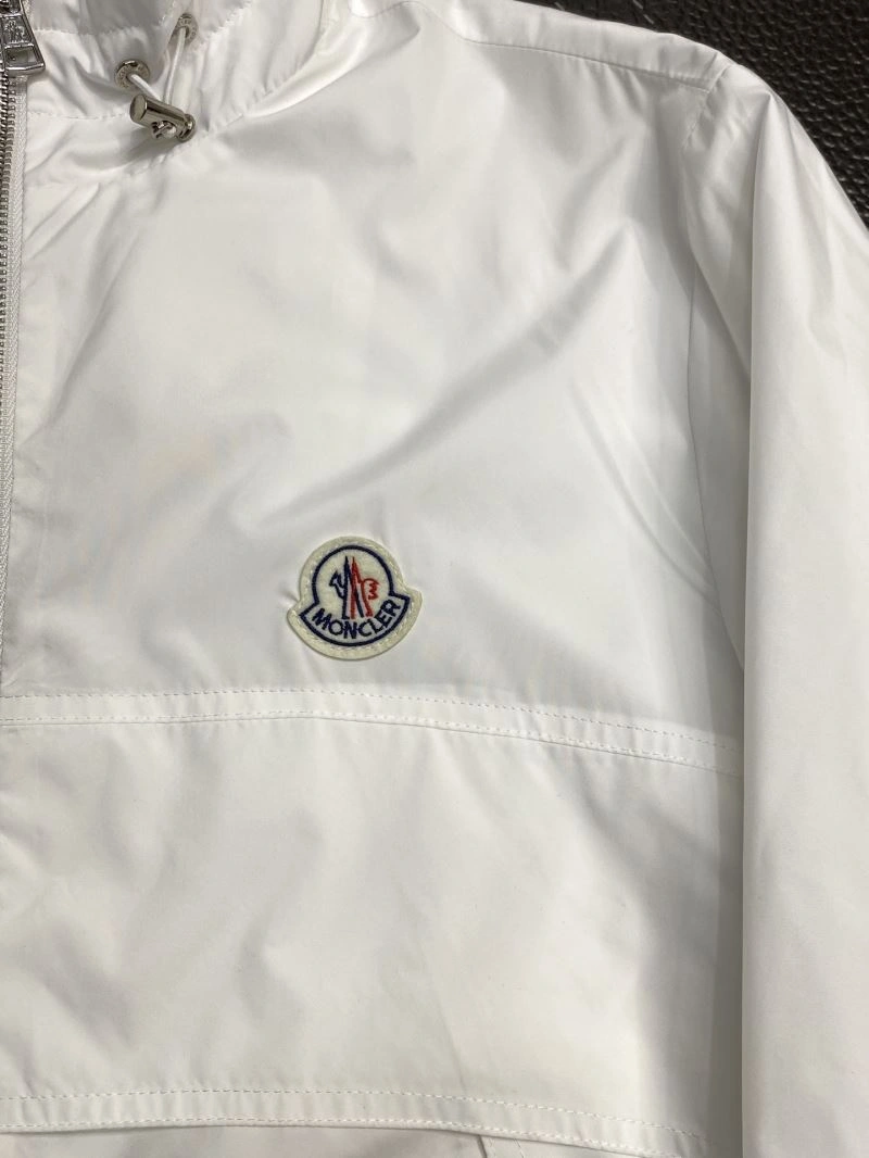 Moncler Outwear SunProtective 141149